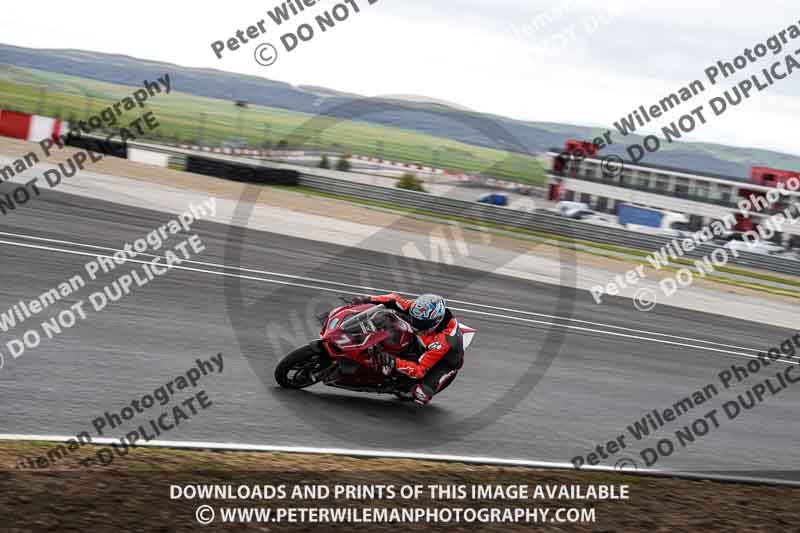 cadwell no limits trackday;cadwell park;cadwell park photographs;cadwell trackday photographs;enduro digital images;event digital images;eventdigitalimages;navarra;no limits trackdays;peter wileman photography;racing digital images;trackday digital images;trackday photos